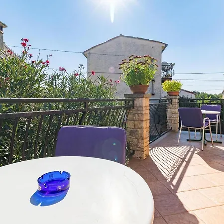 펜션 Cozy In With Kitchen Žminj